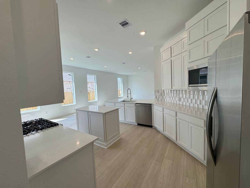 4227 Eagle Pass Dr - Photo 3 of 3