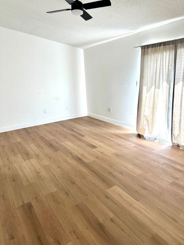 1184 Sapphire St Se - Photo 5 of 12