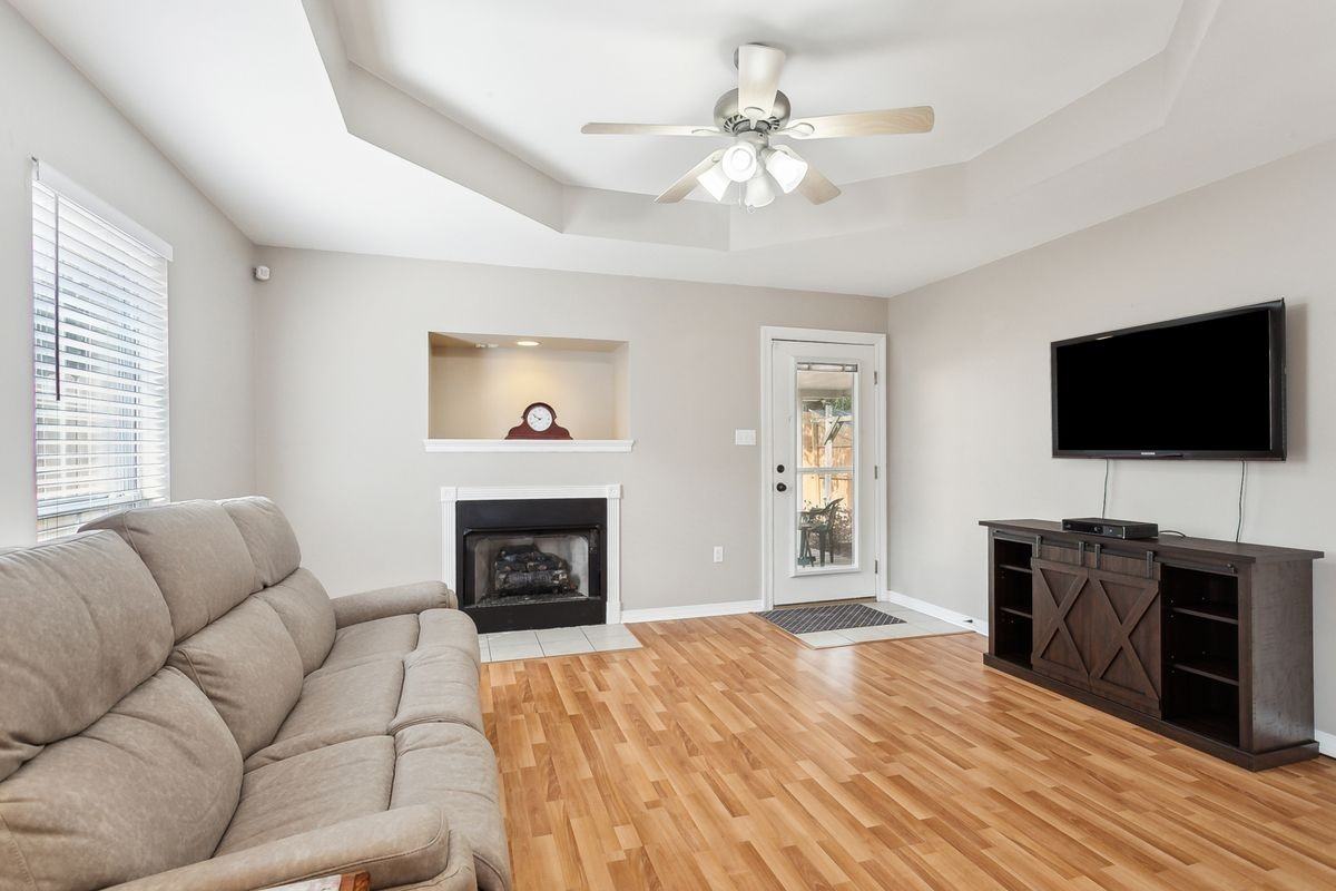 136 SOUTHGATE Drive, 136 ##136 - Photo 2 of 6