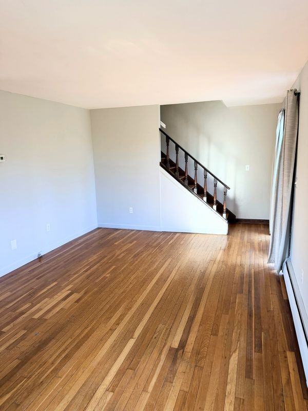 195 Wall St - Photo 3 of 5