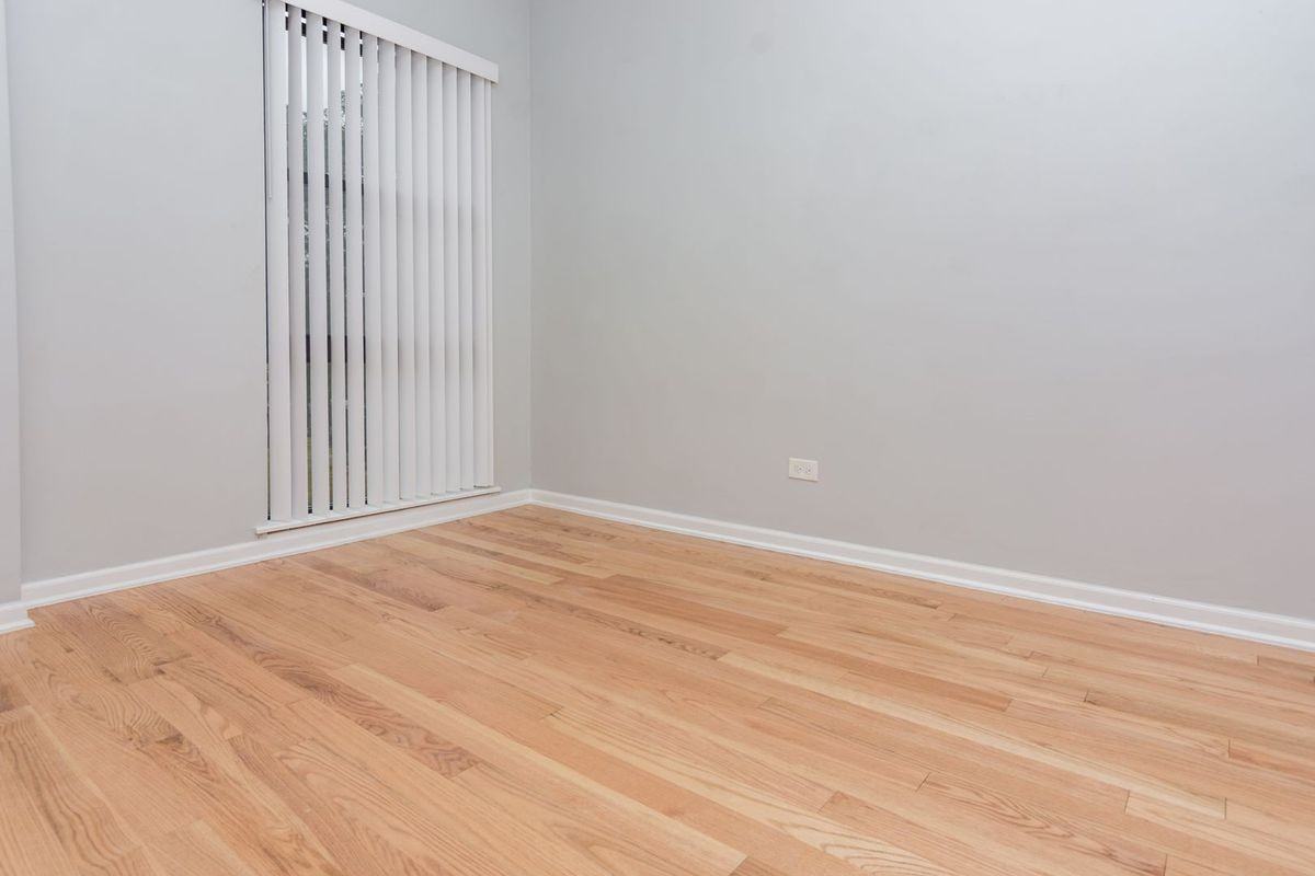 71 E 56th St - Photo 7 of 10