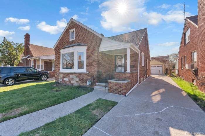 8285 Cheyenne St - Photo 2 of 33