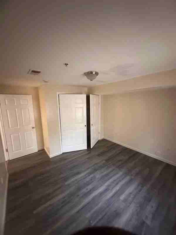 408-410 S 19th St ##1 - Photo 2 of 15