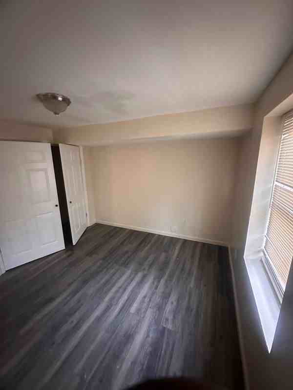 408-410 S 19th St ##1 - Photo 3 of 15