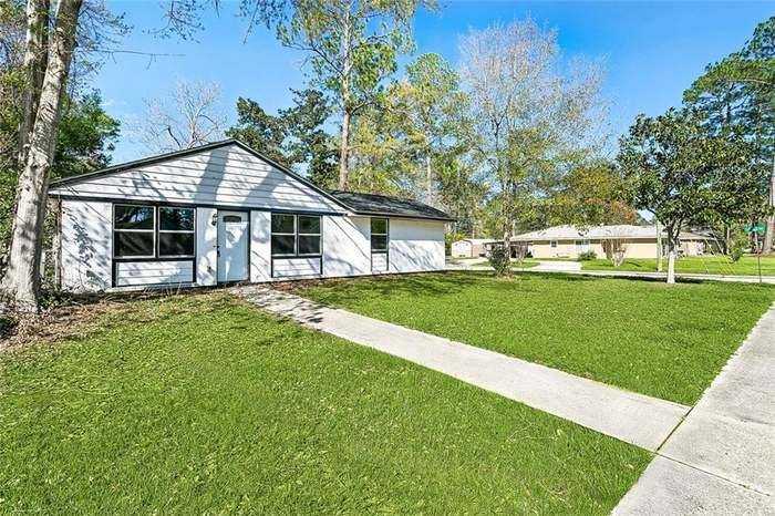 236 Martin Ln - Photo 3 of 16