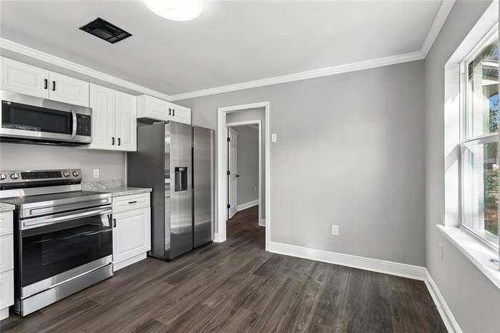 236 Martin Ln - Photo 6 of 16