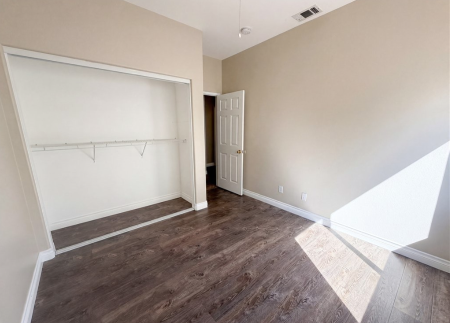 3630 Vanderbilt Dr - Photo 7 of 33