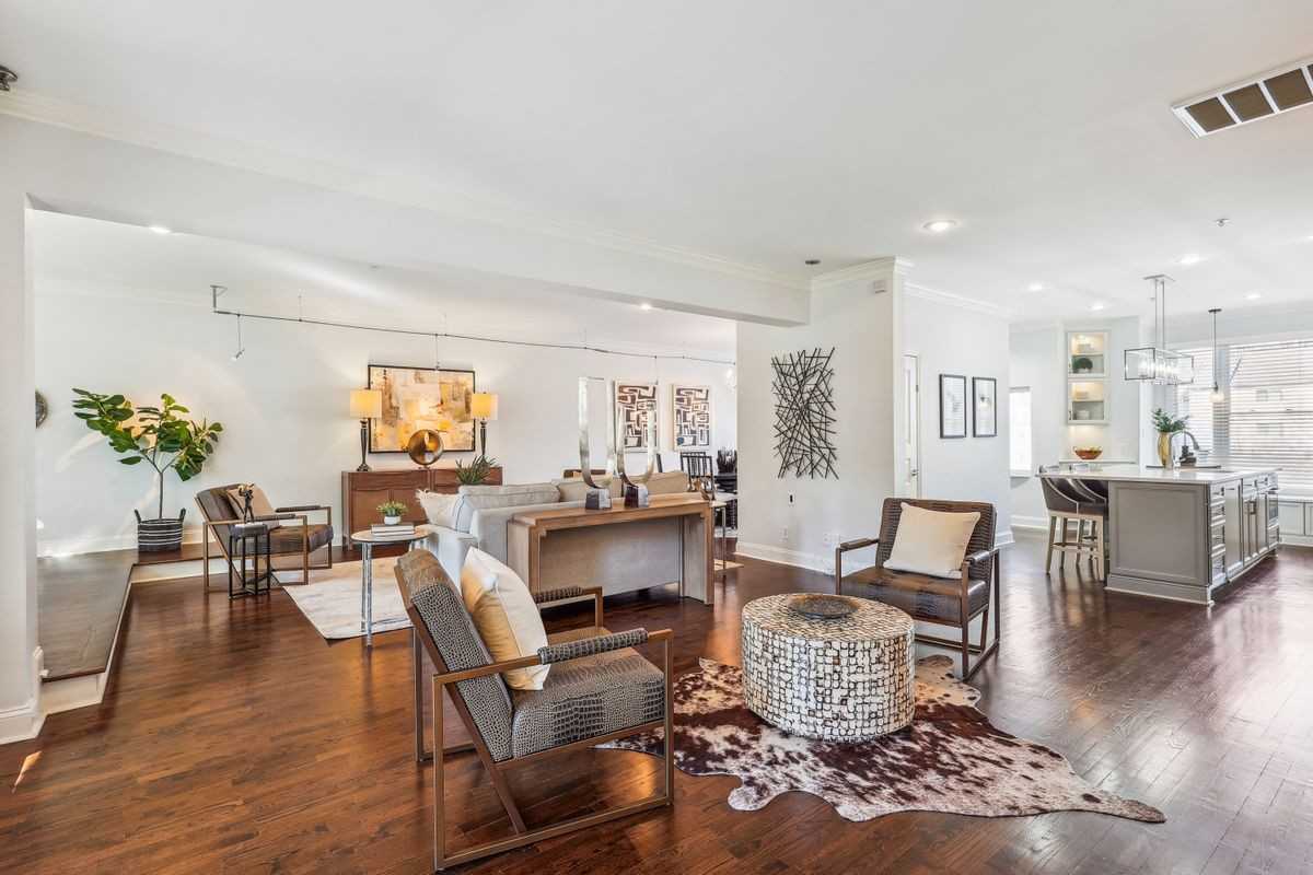 337 W 7th St - Photo 7 of 31