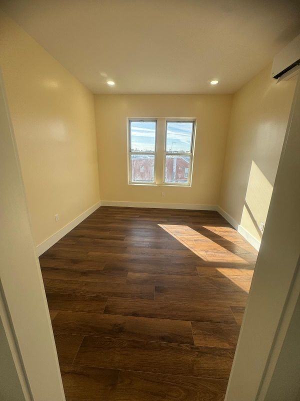 9104 43rd Ave ##2nd - Photo 4 of 11