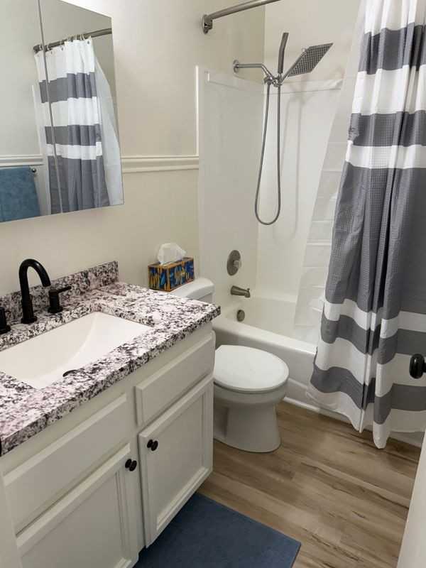 81 W 300 N - Photo 2 of 23