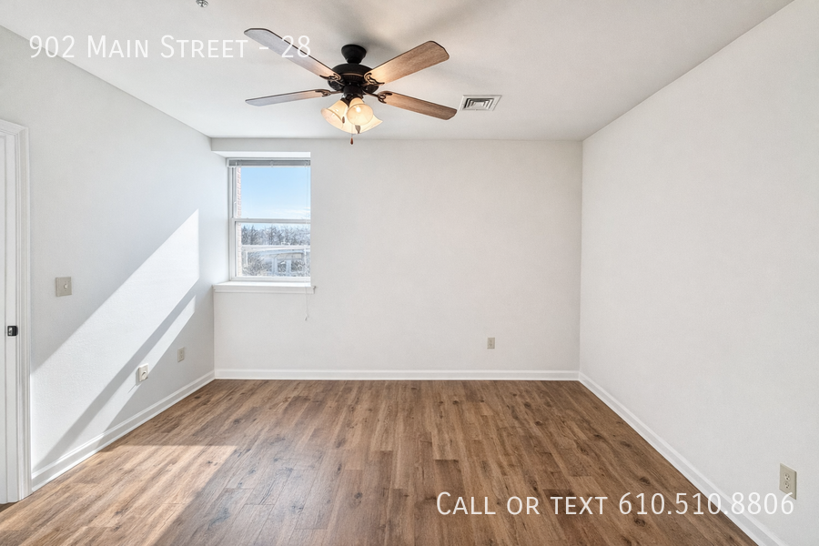 902 Main St - Photo 4 of 29