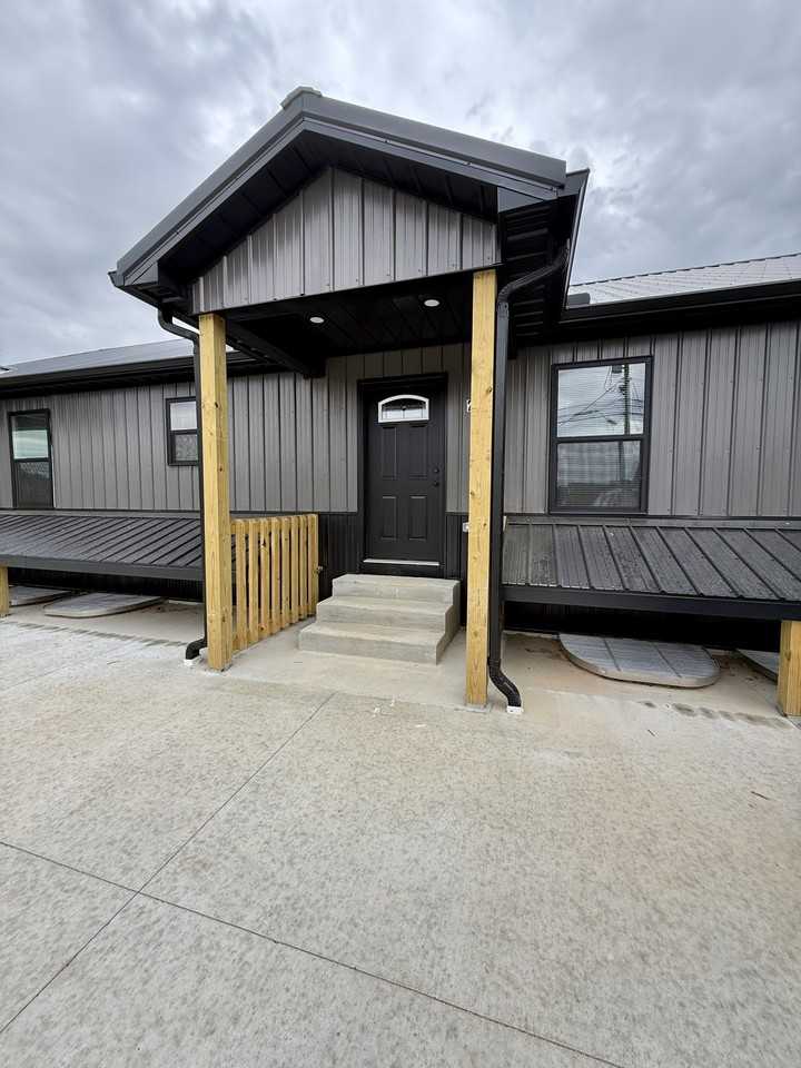 107 Losey Street - Photo 2 of 31