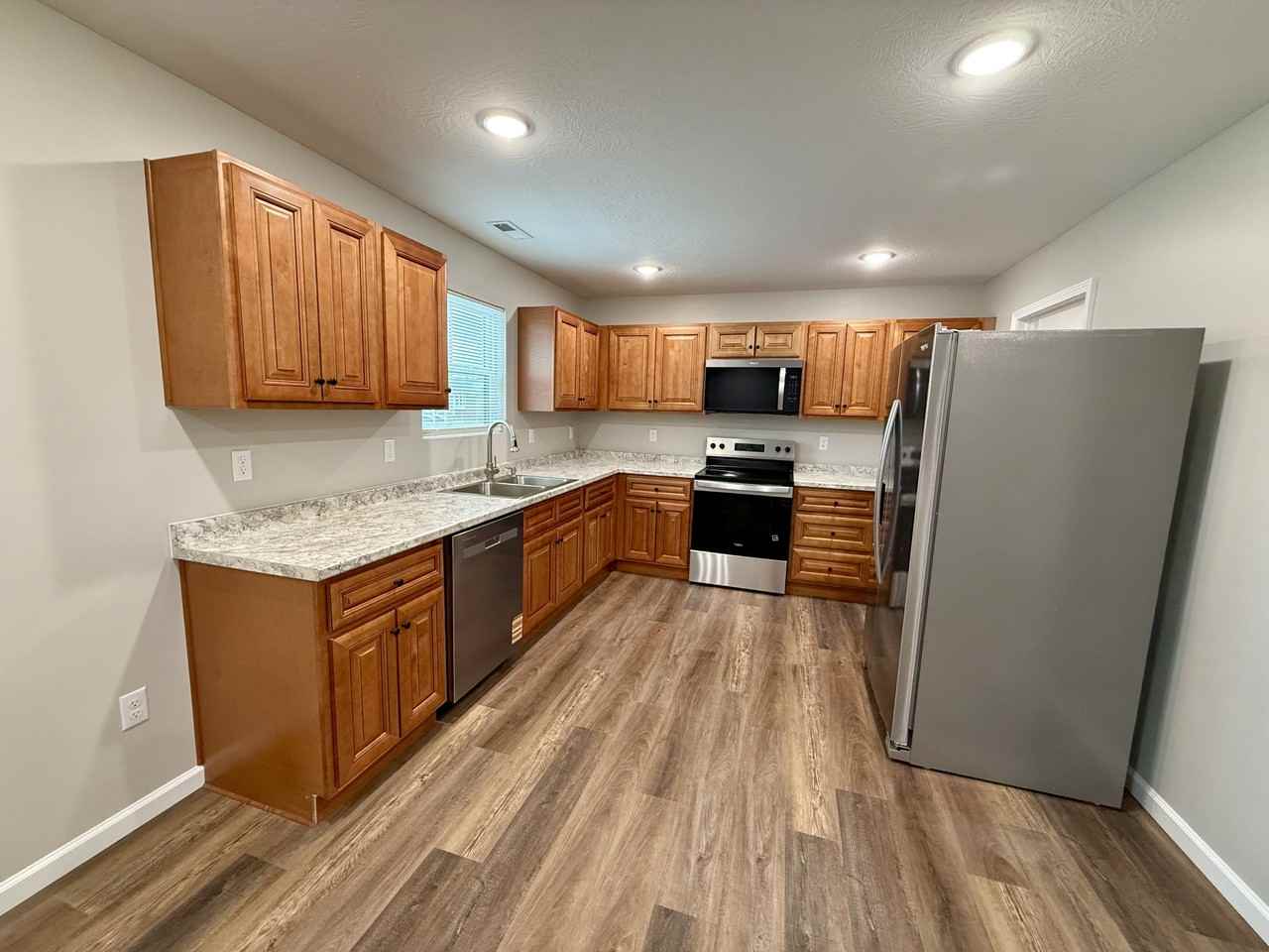 107 Losey Street - Photo 3 of 31