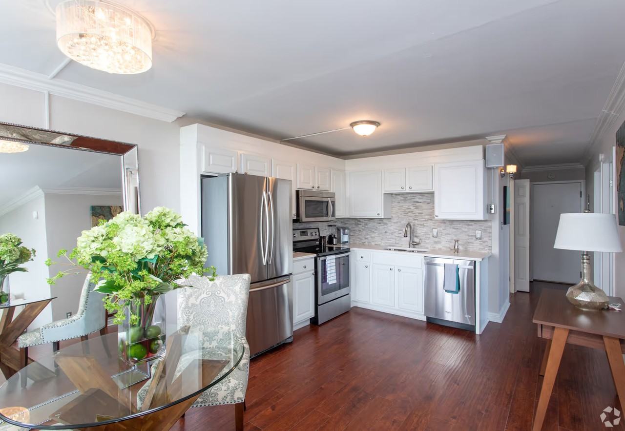 1037 Howell Pl #202 - Photo 7 of 40
