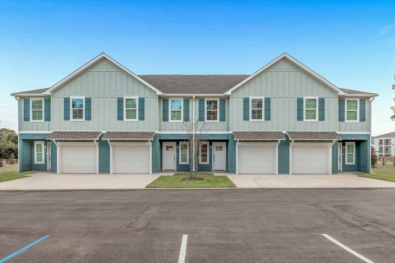 Firefly Commons - Photo 2 of 22