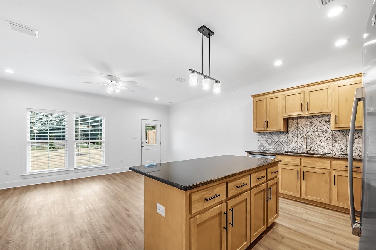 Firefly Commons - Photo 5 of 22