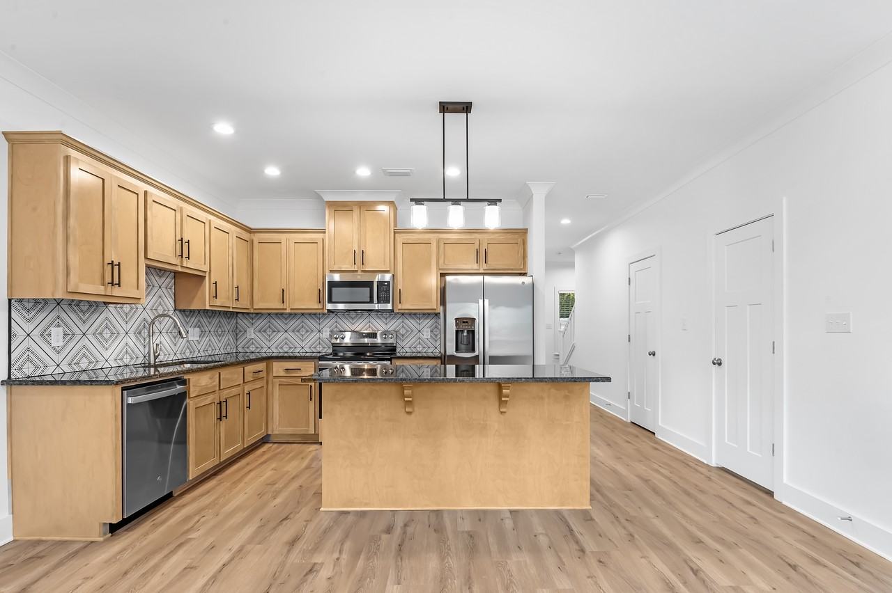 Firefly Commons - Photo 6 of 22