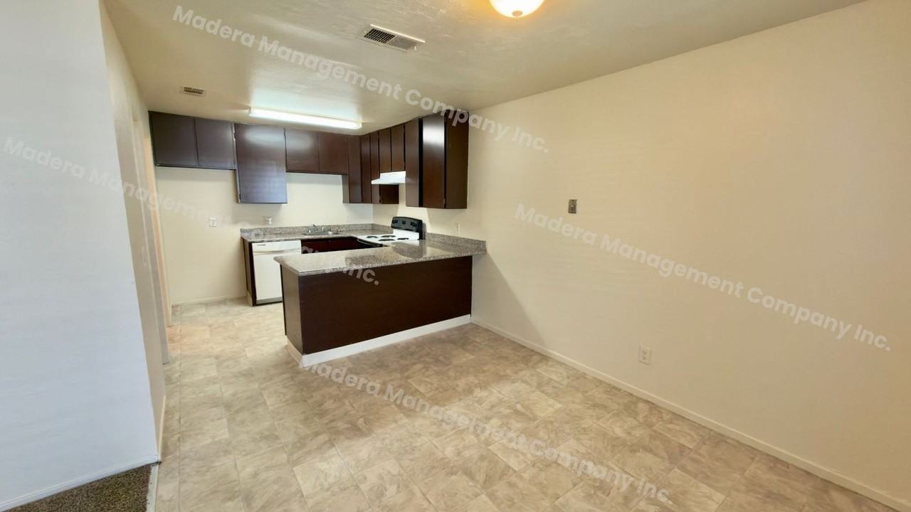 301 S B Street Apts. - Photo 3 of 11