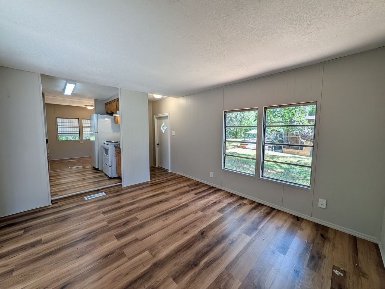 1800 Se 185th Ct - Photo 2 of 22