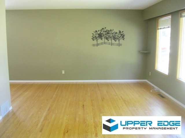 117 Deloraine Drive - Photo 3 of 13