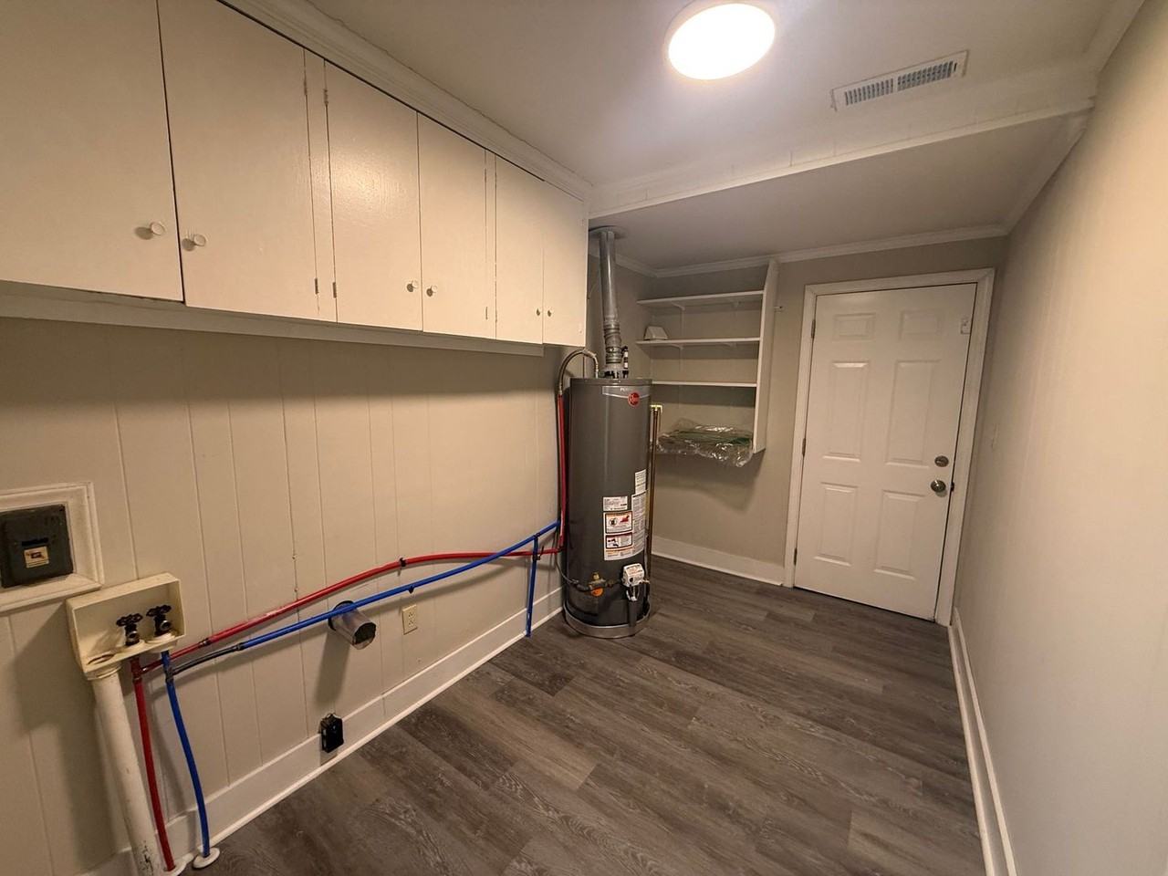 216 Meade St - Photo 7 of 12