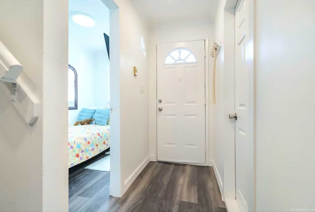 9272 122 St #904 - Photo 3 of 26