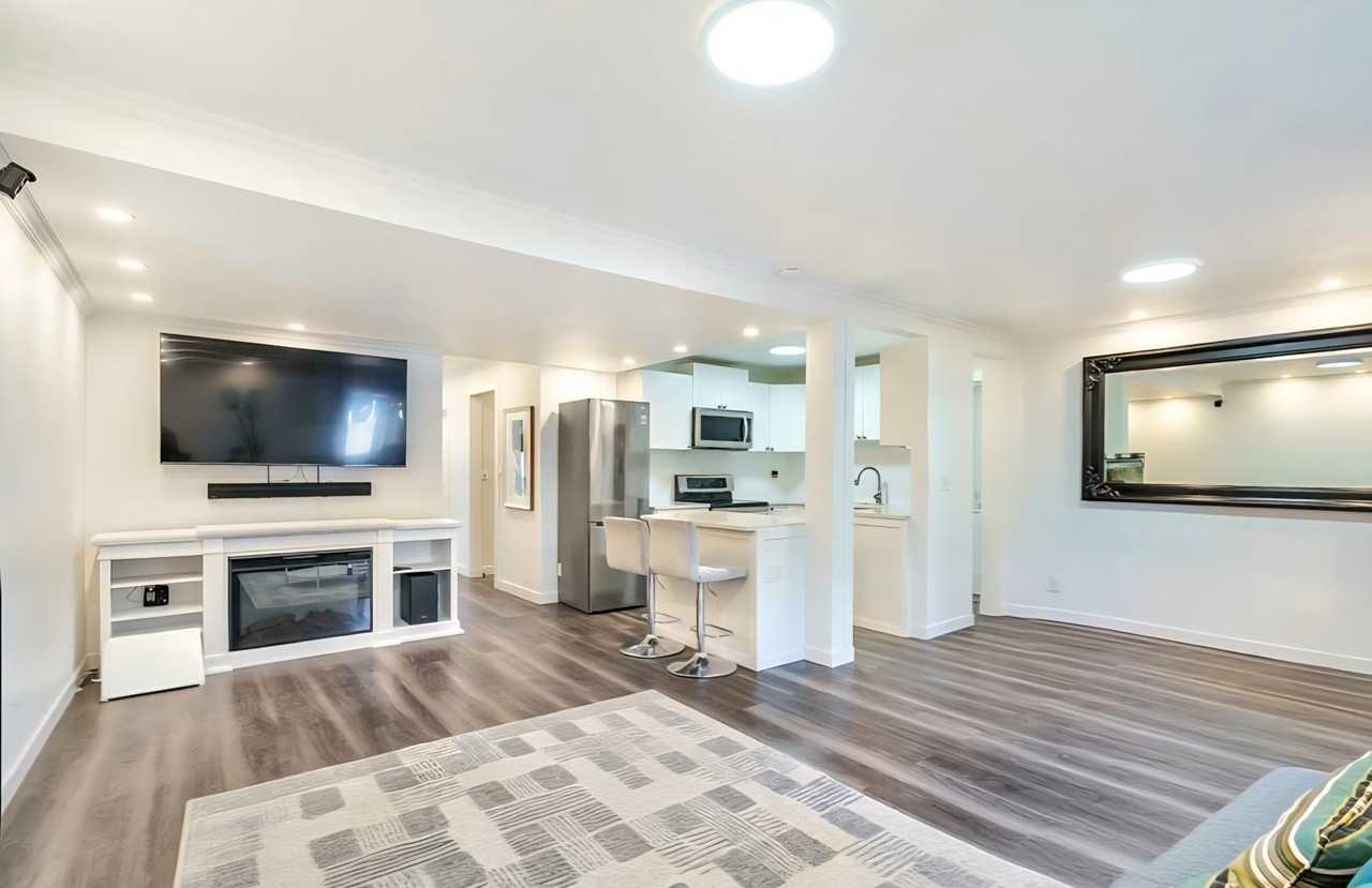 9272 122 St #904 - Photo 4 of 26