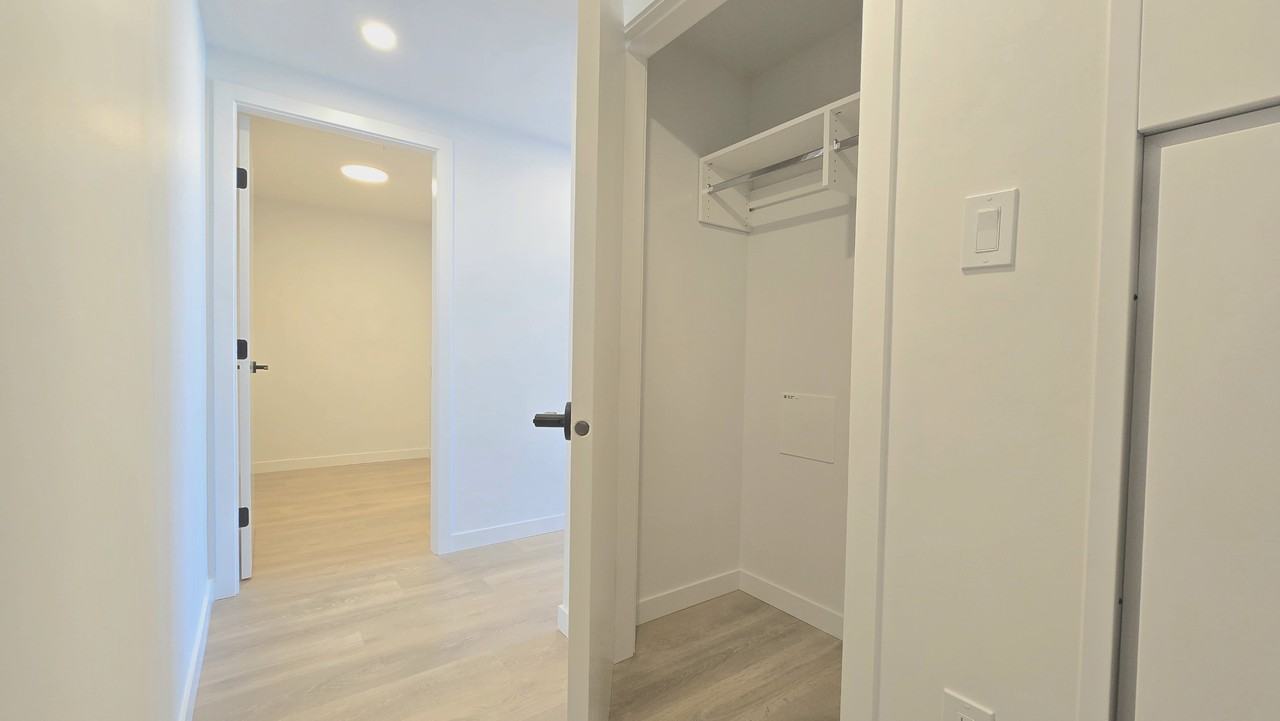 13738 102 Ave #2712 - Photo 3 of 27