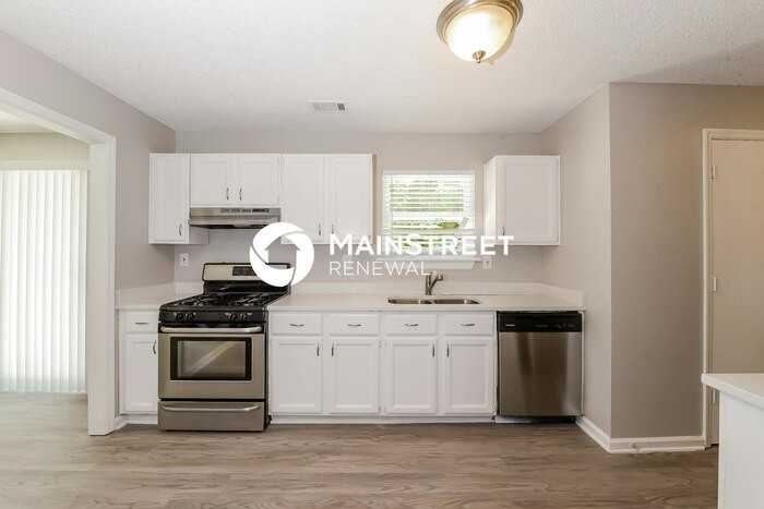 5683 Pine Gate Dr - Photo 6 of 17