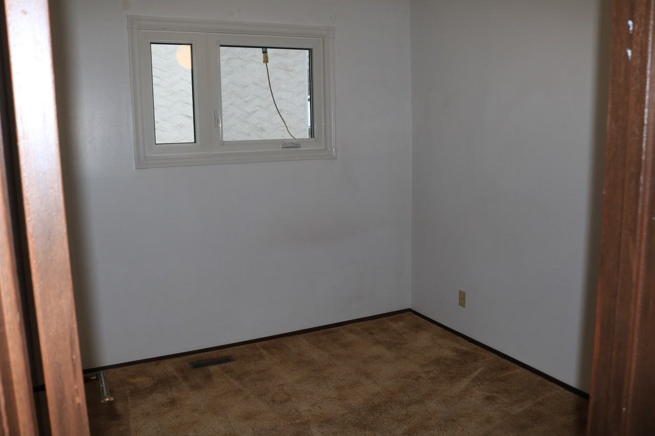 1598 Rothesay Street - Photo 6 of 41