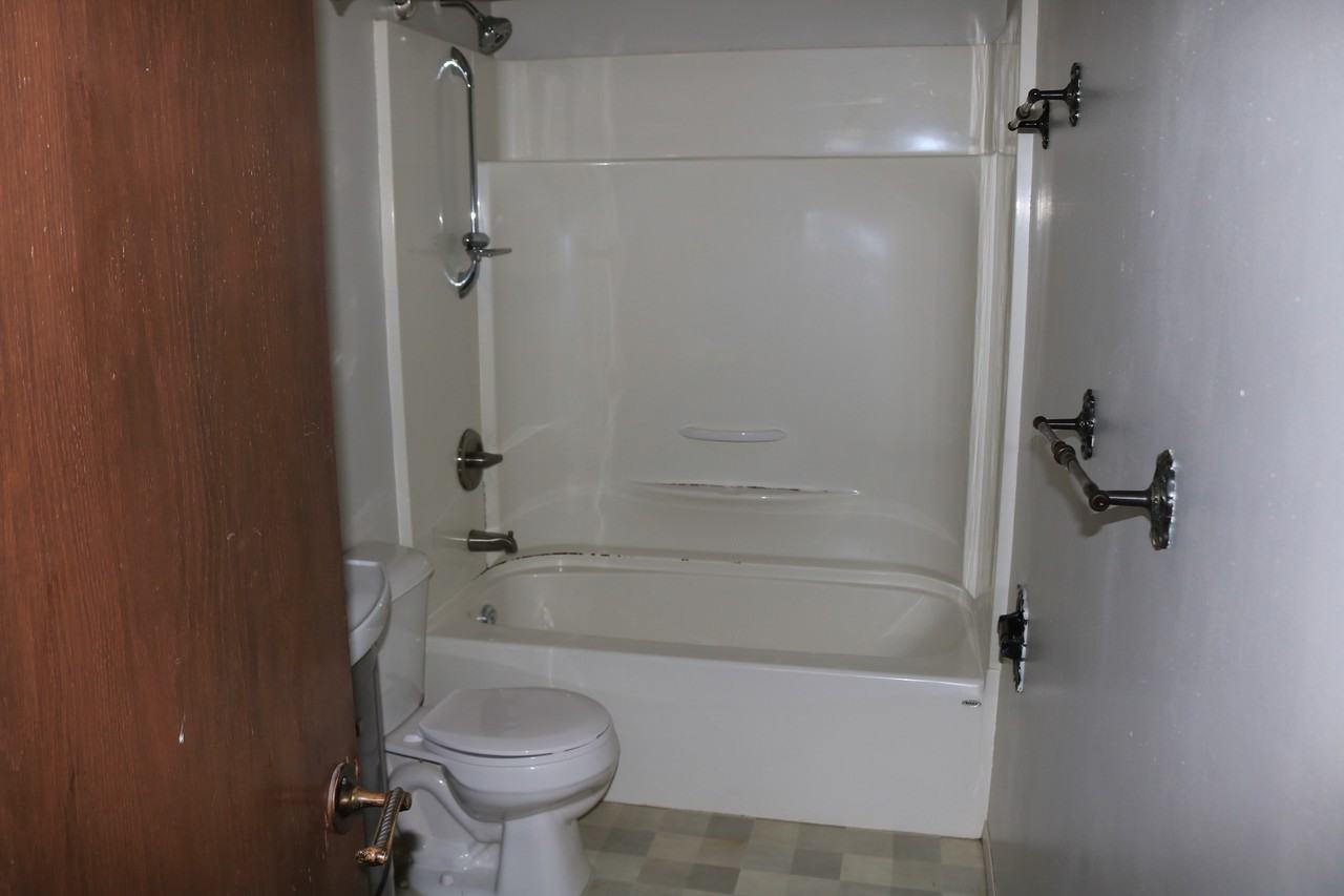 1598 Rothesay Street - Photo 7 of 41