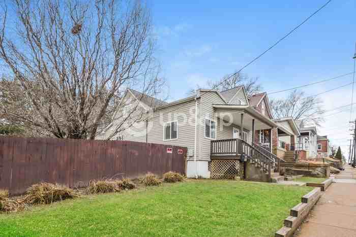 4000 Schiller Pl - Photo 4 of 17