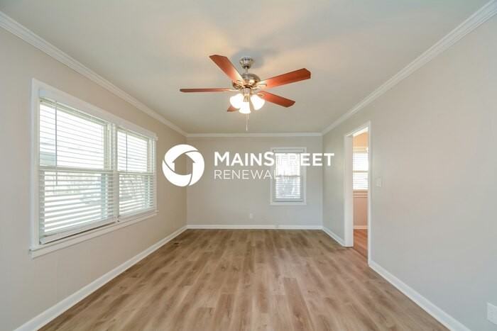 112 Rand Cir - Photo 3 of 16