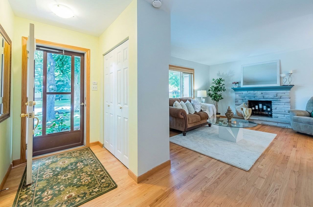 470 Briarhill Avenue - Photo 3 of 19