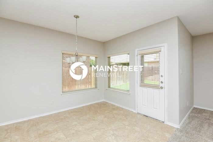 2921 Cedar Ridge Ln - Photo 5 of 16