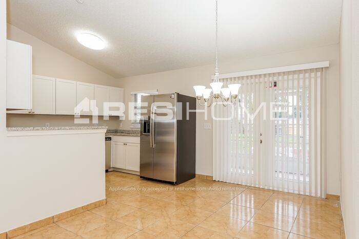 945 Picasso Ave - Photo 4 of 19