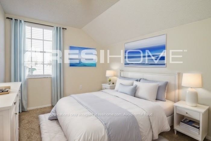 3354 Huntwicke Blvd - Photo 7 of 17