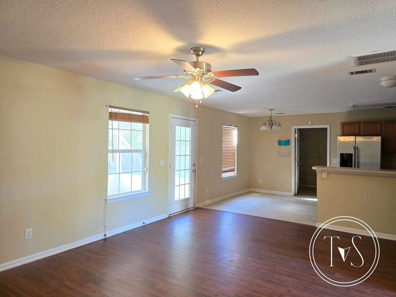 139 Wax Myrtle Ct - Photo 5 of 31