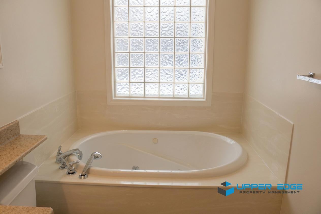 385 Willowlake Crescent #22 - Photo 2 of 21