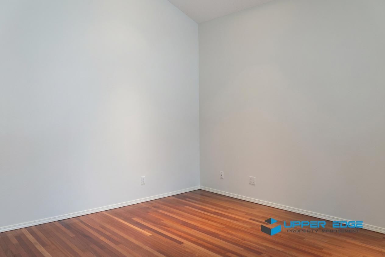 385 Willowlake Crescent #22 - Photo 3 of 21