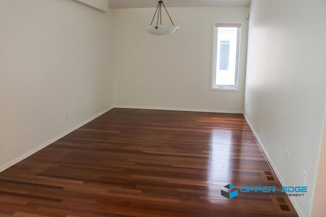 385 Willowlake Crescent #22 - Photo 7 of 21