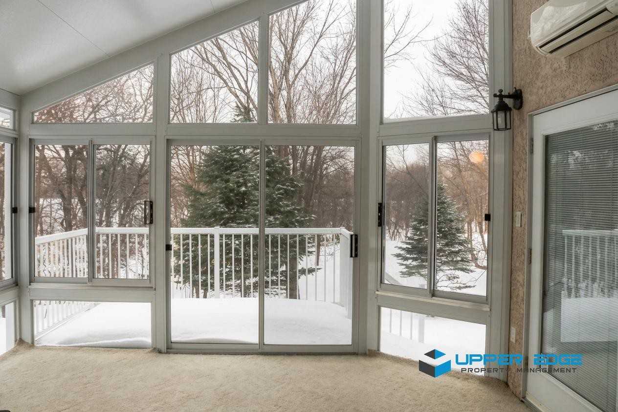 385 Willowlake Crescent #22 - Photo 2 of 21