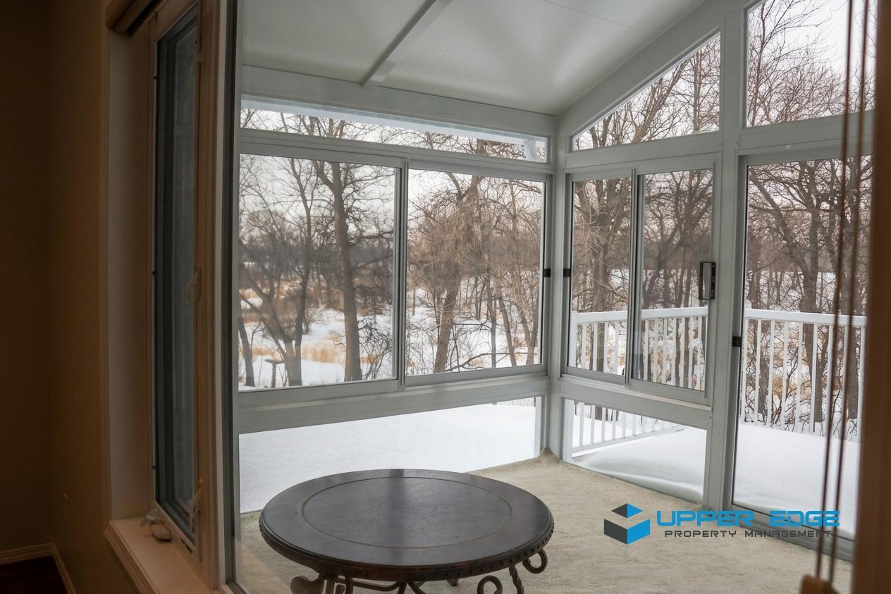 385 Willowlake Crescent #22 - Photo 3 of 21