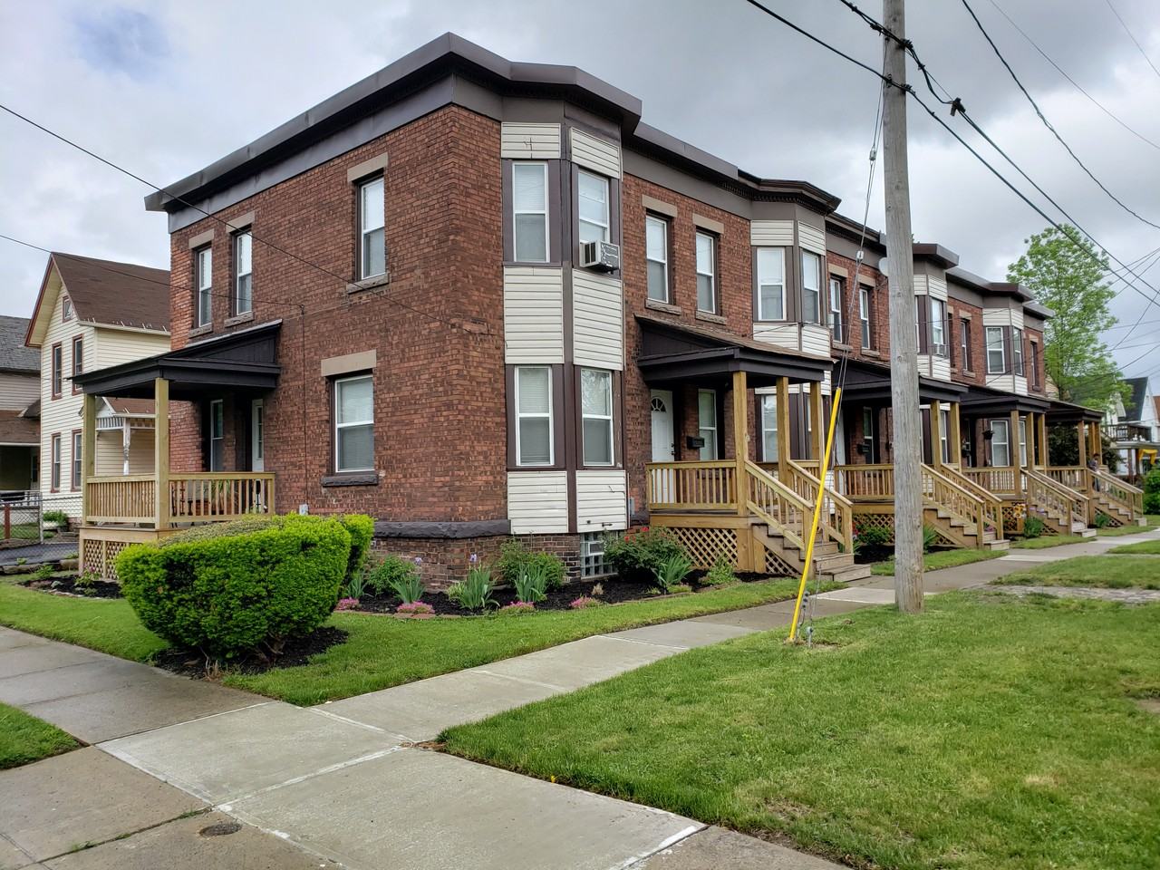 2124 Fern Court - Photo 2 of 78