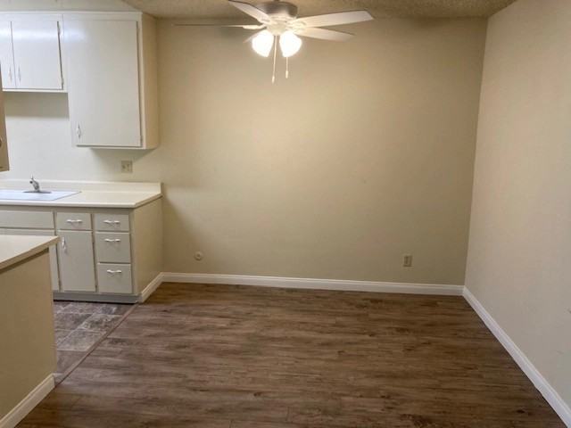 426 E. Valencia - Photo 3 of 8