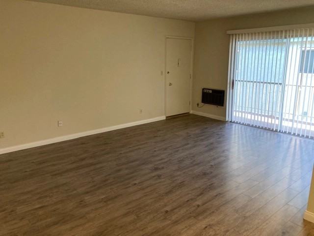 426 E. Valencia - Photo 4 of 8