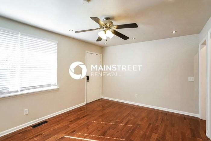 3804 Scotwood Dr - Photo 3 of 17