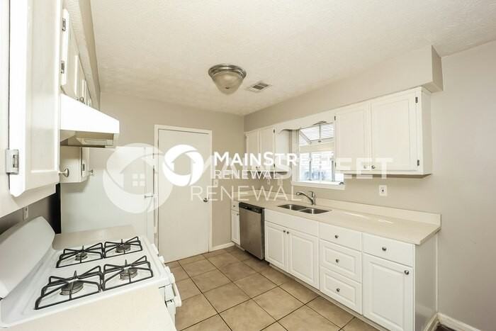 9206 Fairway Ct - Photo 7 of 16