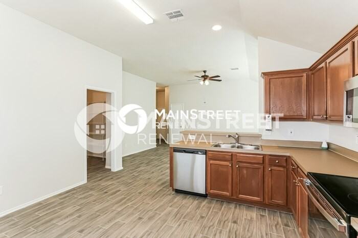 6356 Stone Lake Ct - Photo 5 of 15