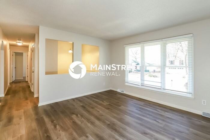 2505 Folsom St - Photo 2 of 17